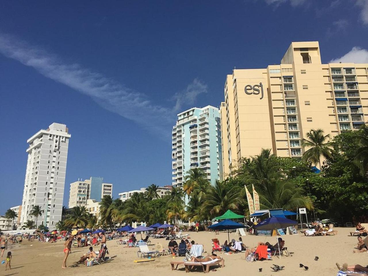 Tropical Studio At The Beach In Isla Verde San Juan Esterno foto